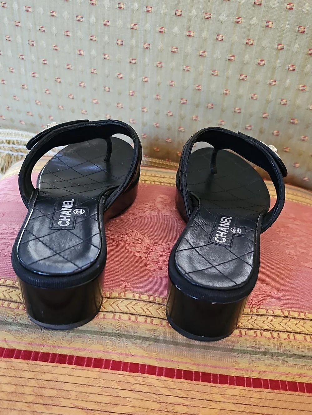 CHANEL Black Patent Thong Sandals with Silver CC Accent 37
